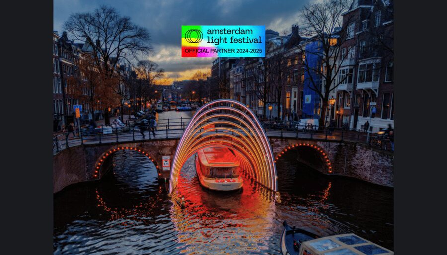 Amsterdam: Light Festival Heated Cruise w/ Drinks & Snacks - How good is the guiding?