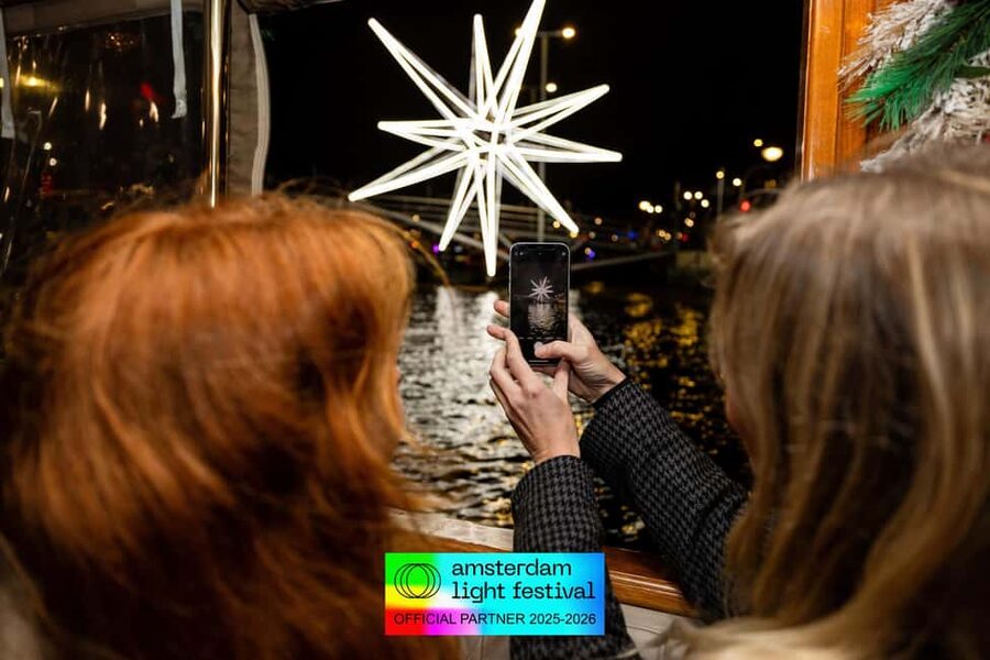Amsterdam: Light Festival Heated Cruise with Drinks Option - What the 75 minutes feel like