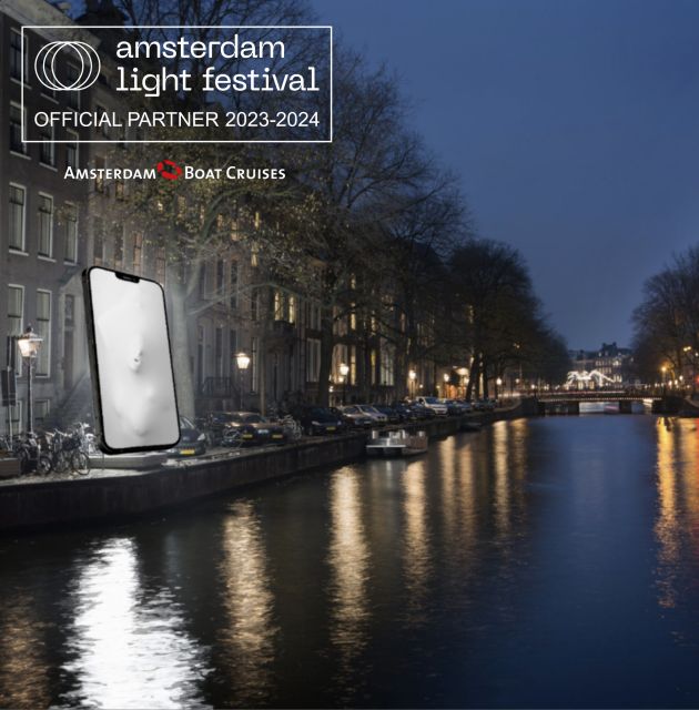 Amsterdam Light Festival Live Commentary & Optional Drinks - Why the Amsterdam Light Festival works best from a boat