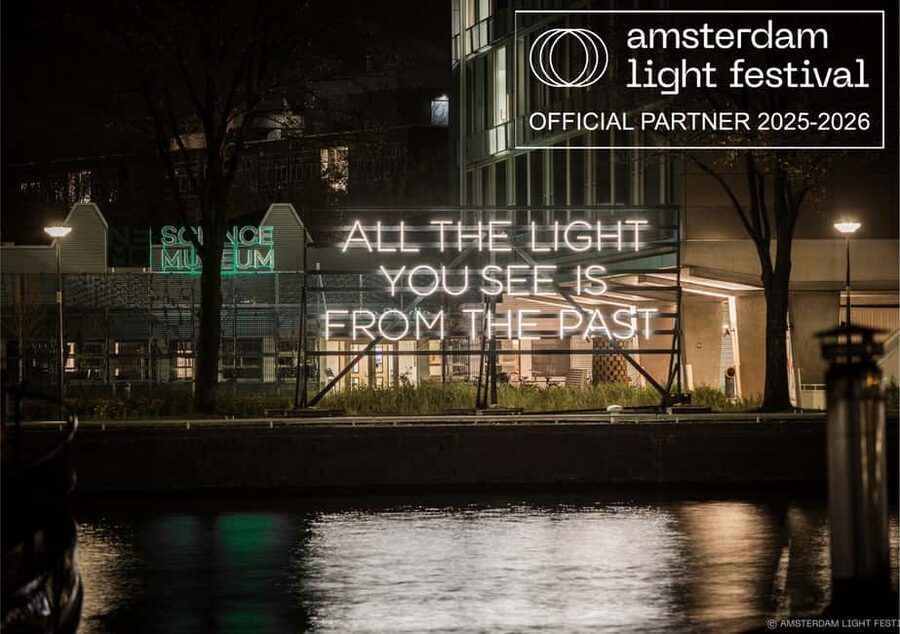 Amsterdam Light Festival Live Commentary & Optional Drinks - The final IJ section and return to Badhuiskade