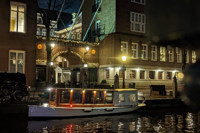 Amsterdam Light Festival Private Cruise With Welcome Drink - Why the Amsterdam Light Festival looks better from a boat