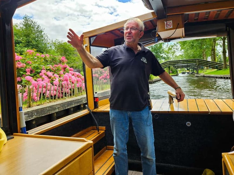 Amsterdam: Live GuideD Giethoorn Boat Tour & Cheese Platter - The one-hour Giethoorn canal cruise