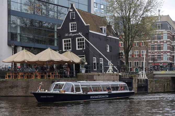 Amsterdam Live Guided Sightseeing Canal Cruise - The 9 Little Streets and canal museums