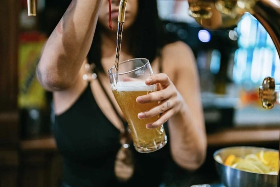 Amsterdam: Ludwig's Queer Pub Crawl with Club Entry - How the evening can unfold