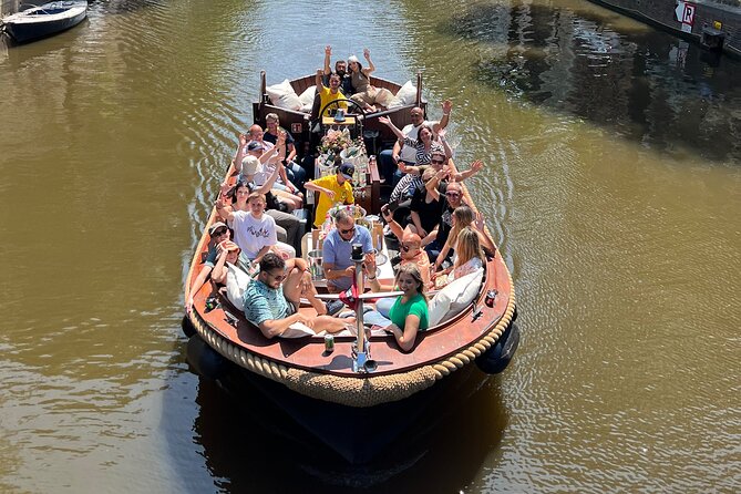 Amsterdam Luxury Boutique Boat tour with Unlimited Beer and Wine - What the open bar really includes