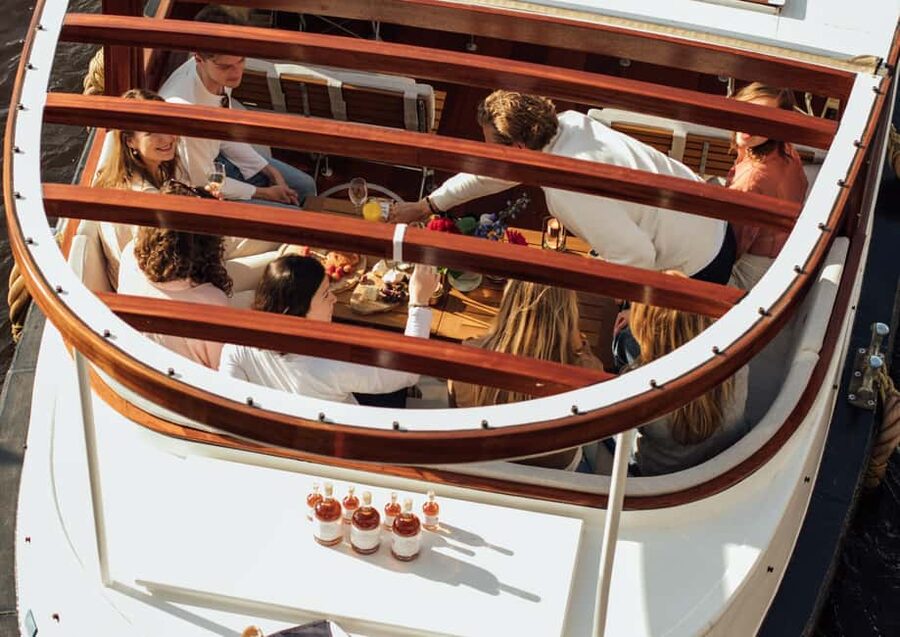 Amsterdam: Luxury Cruise Unlimited Cocktails & Snacks Option - Drinks, cocktails, and the real value of the upgrade