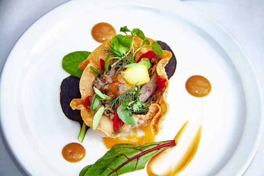 Amsterdam: Luxury Saloon Boat Cruise with 3-Course Dinner - A three-course menu with useful choices