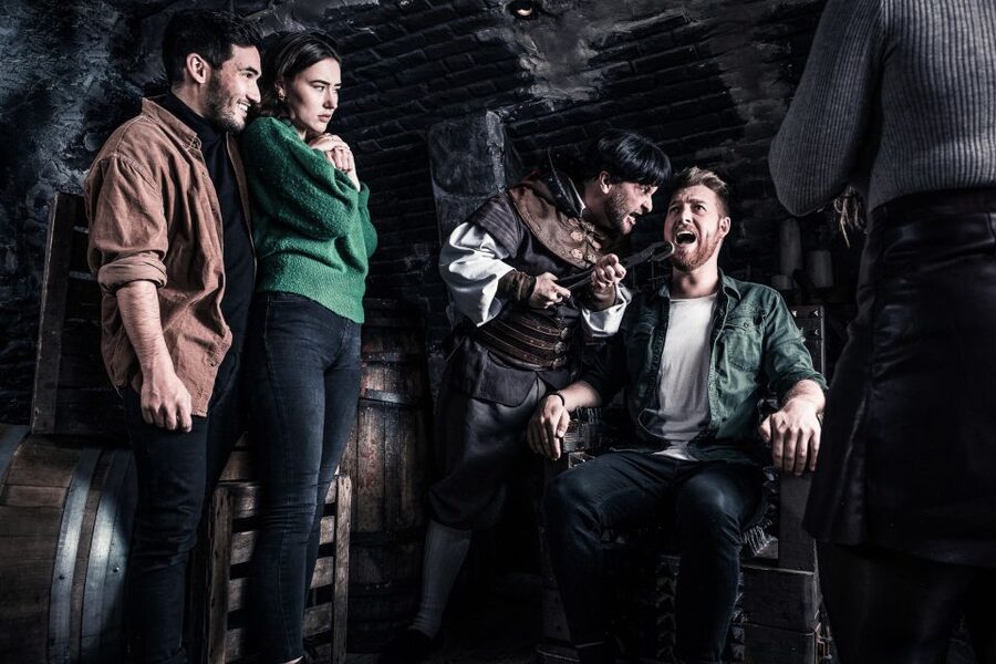 Amsterdam: Madame Tussauds & Amsterdam Dungeon Combo Ticket - Should you book the Madame Tussauds and Dungeon combo?