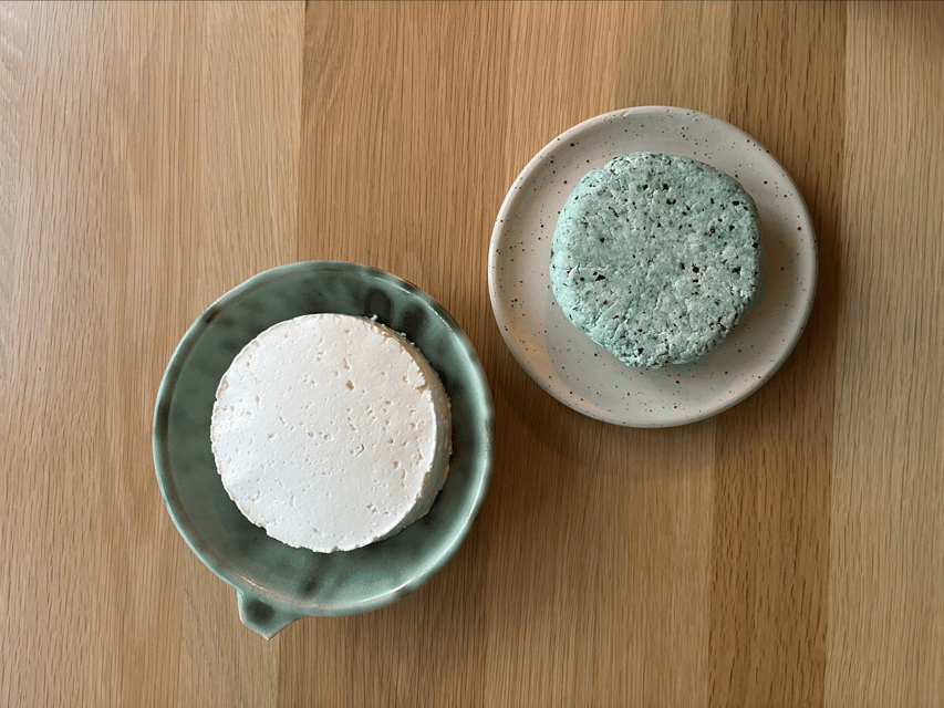 Amsterdam: Make your cheese next to De Hallen - Adding herbs and spices to your own batch