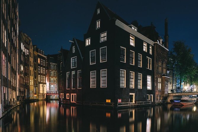 Amsterdam Night Photography Workshop with a Professional - Timing, weather, and cancellation details
