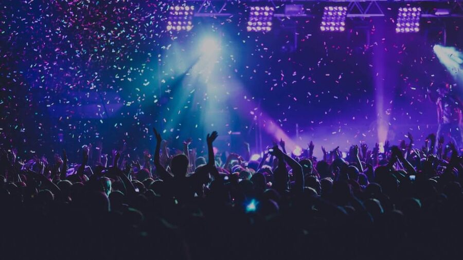 Amsterdam: Nightlife Ticket with Champagne and Cruise - Collecting the Prosecco at Lunar Crazy Karaoke