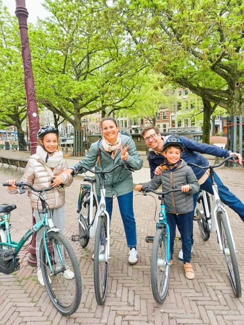 Amsterdam: Off the Beaten Path Bike Tour in French - Entrepotdok and Plantage
