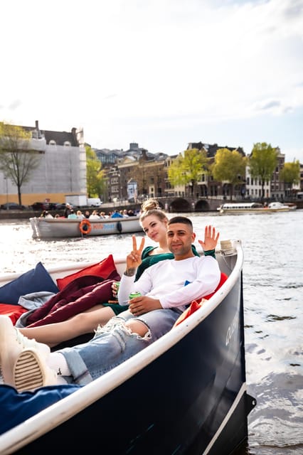 Amsterdam:Old City Canal Cruise with Live Guide and Open Bar - Meeting at the H’Art Museum dock