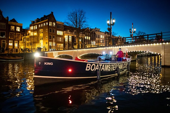 Amsterdam Open Boat Cruise in Old City Center with Live Guide - Should you book the Amsterdam open boat cruise?