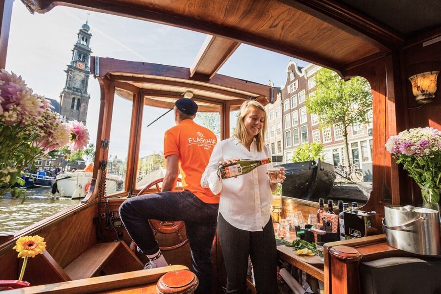 Amsterdam: Open Boat Cruise option Unlimited Drinks & Bite - Open boat, covered boat, or enclosed boat?