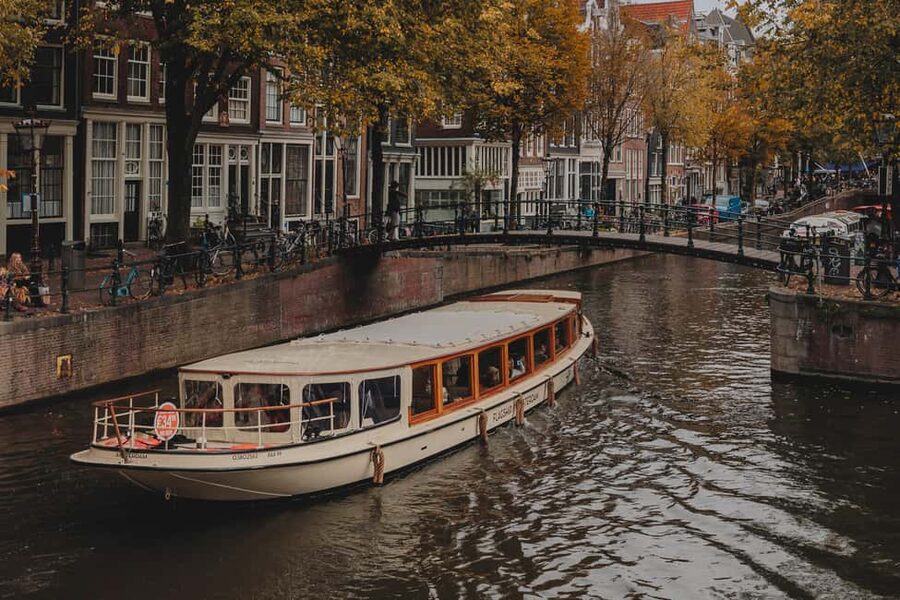 Amsterdam: Open Boat Cruise option Unlimited Drinks & Bite - Practical ways to make the ride better