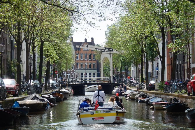 Amsterdam Open Boat Tour with Local Guide - Picking the Right Time and Place