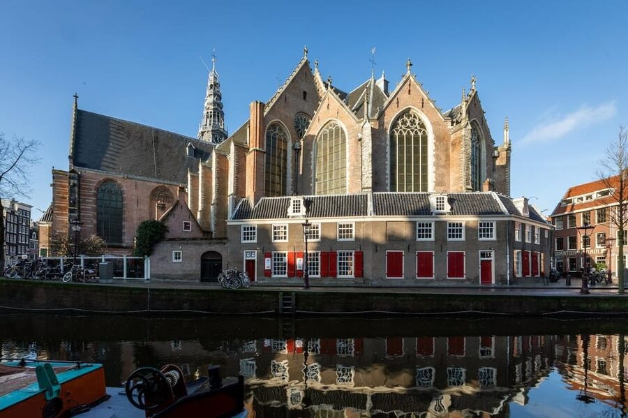 Amsterdam: Oude Kerk Entry Ticket - A social building, not just a religious one