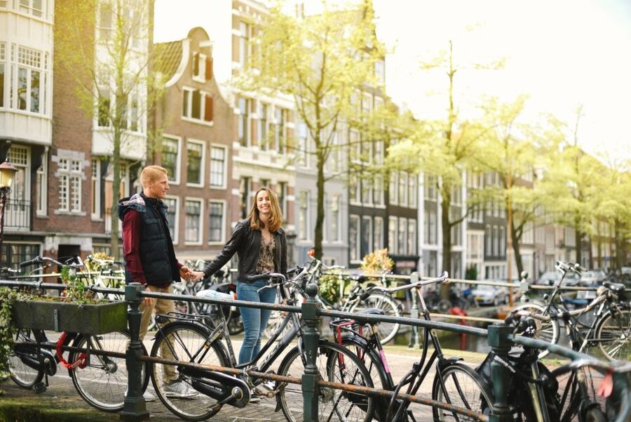 Amsterdam: Personal Travel & Vacation Photographer - Should you book this Amsterdam photo session?