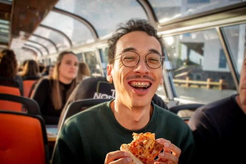 Amsterdam: Pizza Cruise with New York Pizza & Drinks - What the 75-minute route feels like
