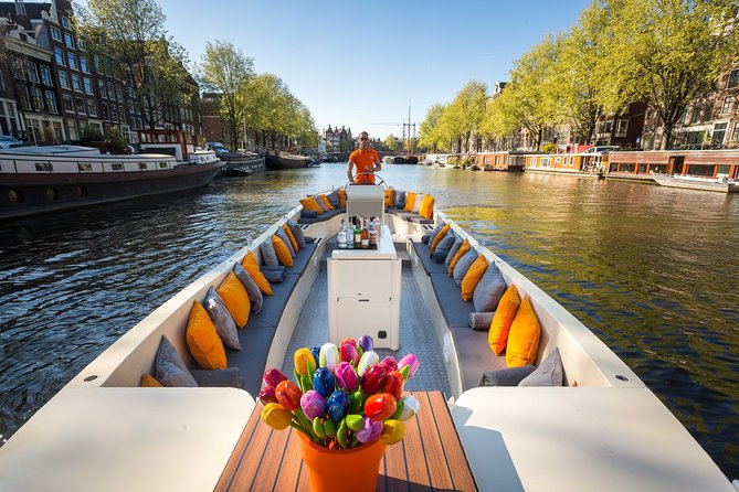 Amsterdam Private BBQ and Drinks Cruise With Onboard Chef - The barbecue and drinks are the heart of the outing