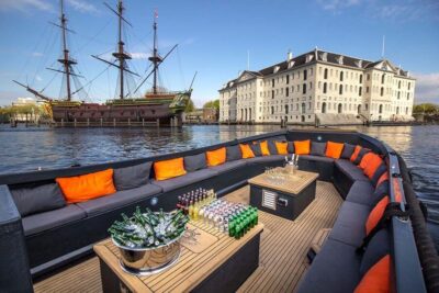 Private BBQ Cruise with Personal Chef & Drinks