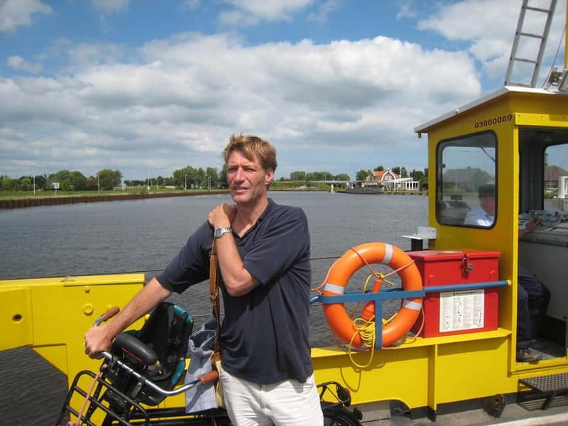 Amsterdam: Private Bike Tour - Getting started from a central Amsterdam hotel
