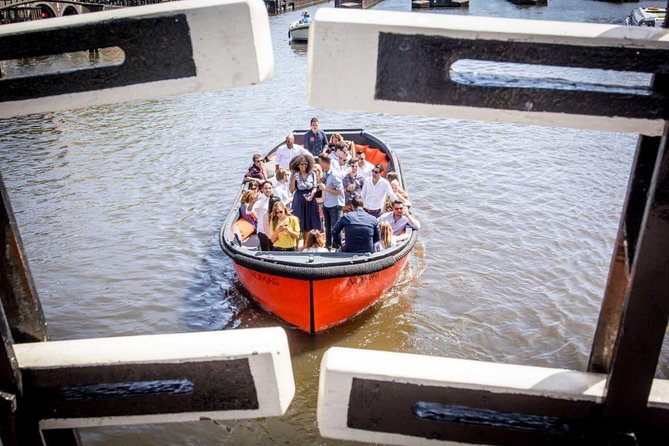 Amsterdam Private Boat Trip With Skipper, Burger and Beers - What you may see during the 90-minute route