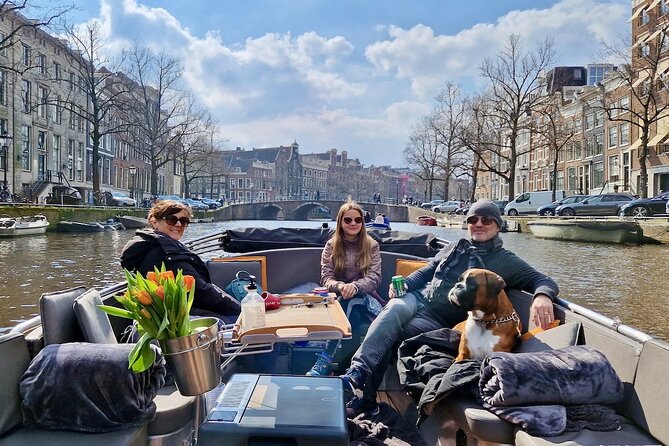 Amsterdam Private Canal Cruise – 90 Minutes through the Old City - Key details that shape the ride