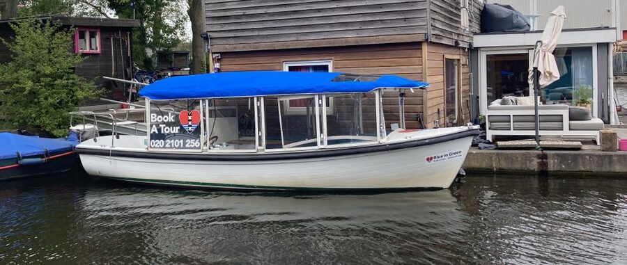 Amsterdam: Private Canal Tour - From old Amsterdam to the river and port
