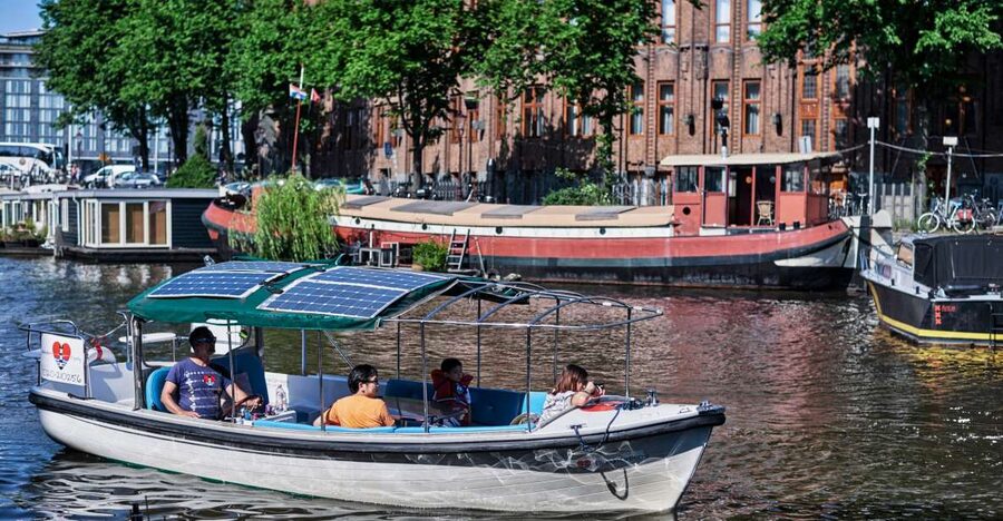 Amsterdam: Private Canal Tour - Finding Monet’s Amsterdam view