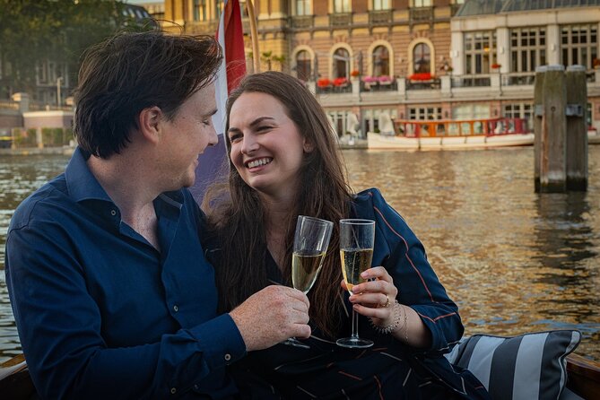 Amsterdam Private Dinner Cruise incl Drinks & 2-course Dinner 2hr - Who will enjoy this cruise most