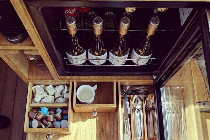 Amsterdam Private Dinner Cruise incl Drinks & 2-course Dinner 2hr - Meeting at Oosterdokskade 8
