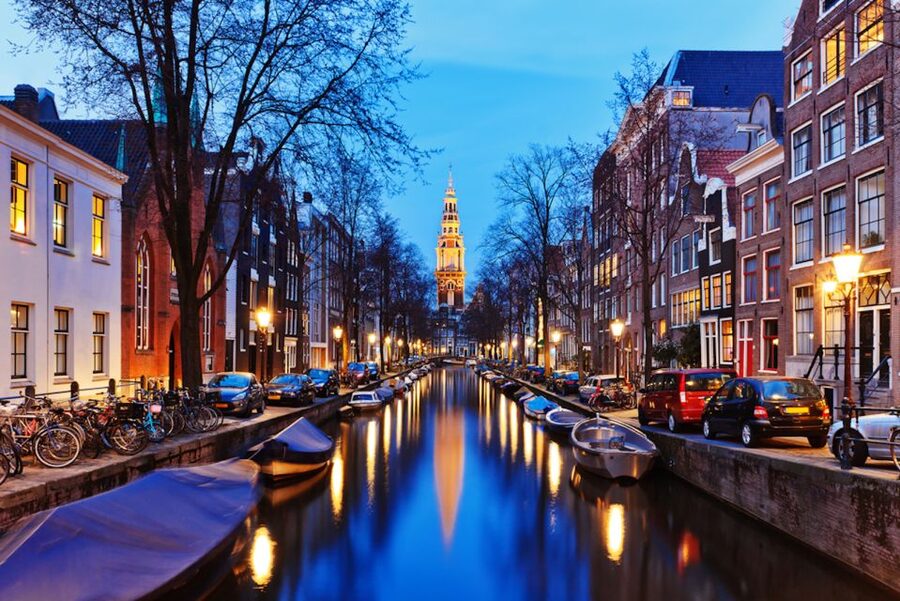 Amsterdam: Private Guided Walking Tour - How canals made Amsterdam a trading power