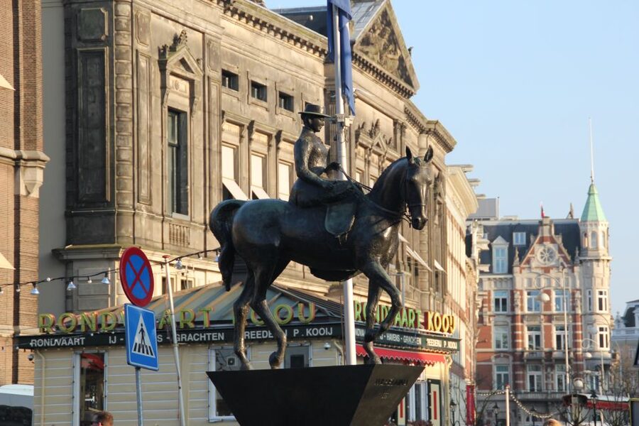 Amsterdam: Private Hidden Gems Discovery Tour - Dam Square and the former city hall
