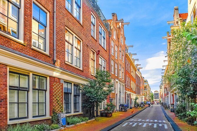 Amsterdam Private Historical Walking Tour - Dam Square, the Royal Palace, and the New Church