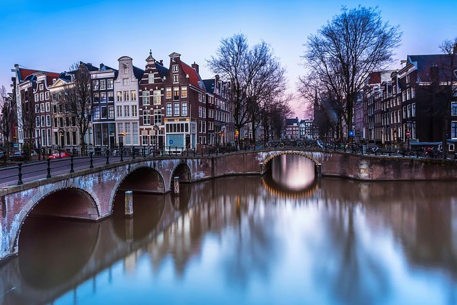 Amsterdam Private Local Transfer - Timing, waiting, and communication