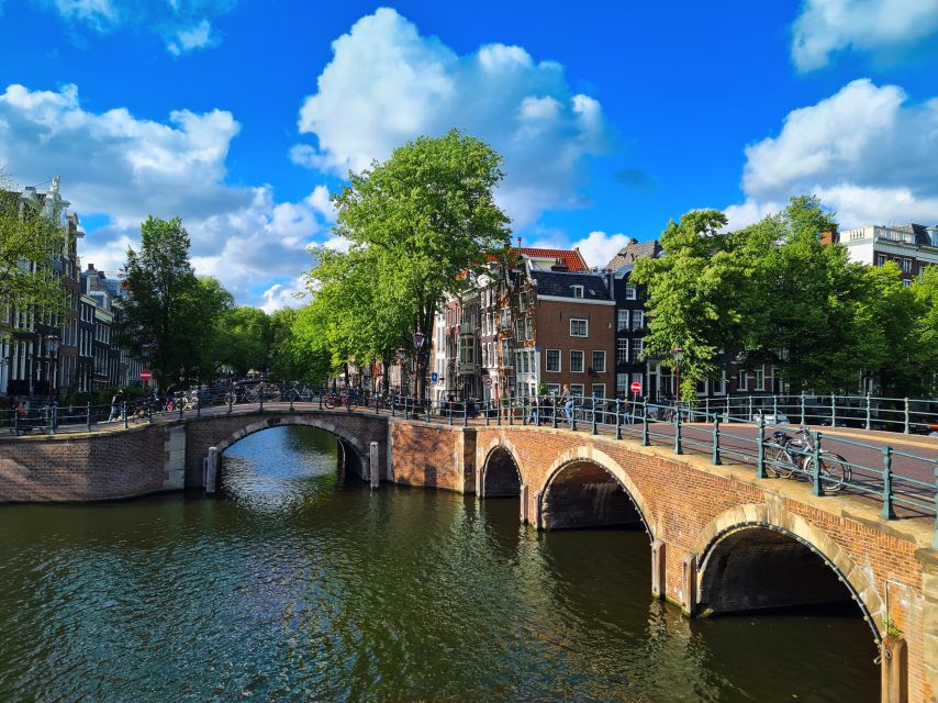 Amsterdam: Private Pedicab Historical Sightseeing Tour - Key points at a glance