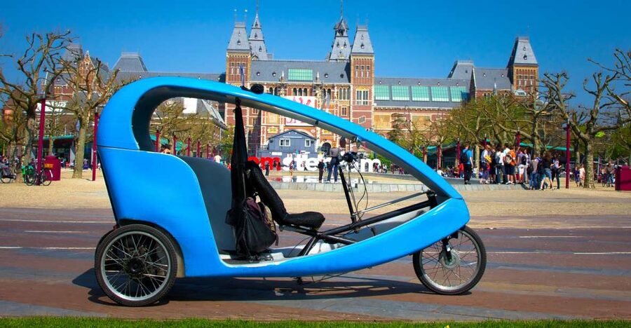 Amsterdam: Private Pedicab Historical Sightseeing Tour - Why a pedicab works well in Amsterdam