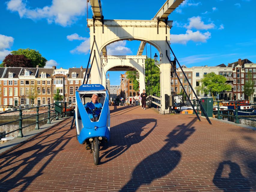 Amsterdam: Private Pedicab Historical Sightseeing Tour - Zeedijk and a glimpse of Chinatown