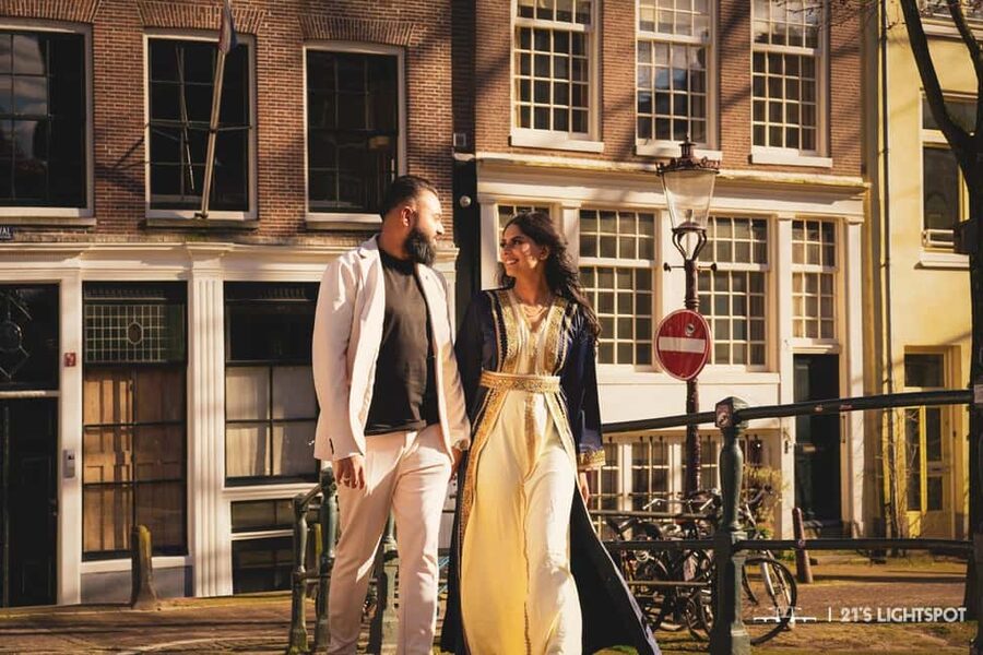 Amsterdam: Private Photoshoot for Couple, Family, or Solo - Staalmeestersbrug: the longest and most flexible stop