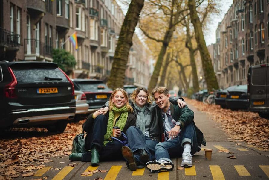 Amsterdam: Private Photoshoot for Couple, Family, or Solo - How the posing guidance changes the experience