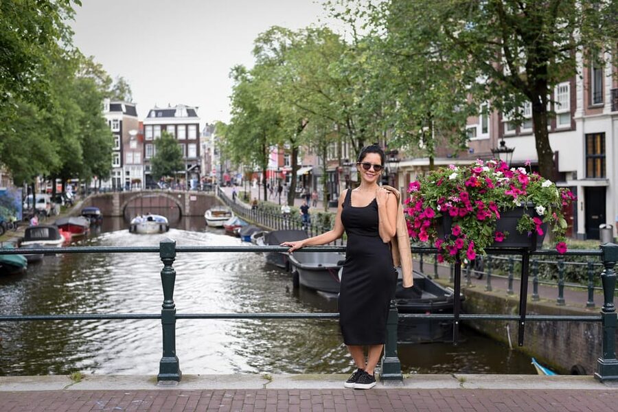 Amsterdam: Private Photoshoot in iconic locations - Price and value for one or two people