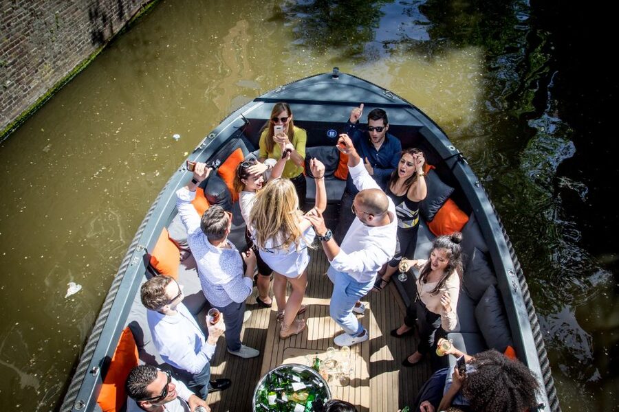 Amsterdam: Private Prosecco Canal Cruise Tour - Key points to know before you book