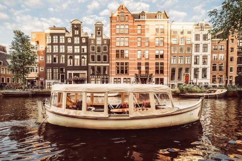 Amsterdam: Private Romantic Canal Cruise w. Prosecco/Snacks - Herengracht and the return to Keizersgracht
