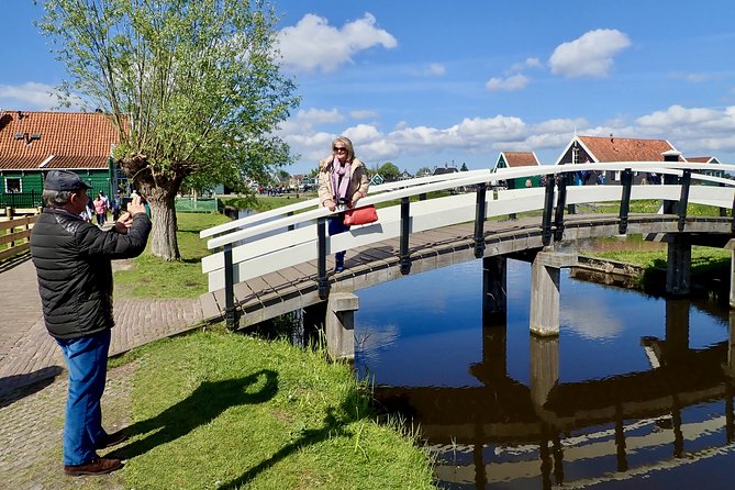 Amsterdam private tour to windmills, cheese farm and villages - Edam: cheese, seafood and a quieter old town
