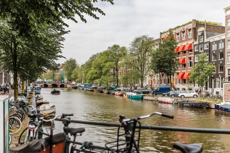 Amsterdam: Private Walking Tour of Jordaan & De 9 Straatjes - Why this private Amsterdam walk works