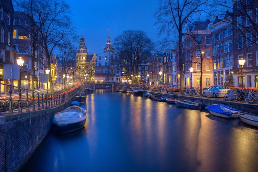 Amsterdam Private Welcome Tour with a Local Guide - Seeing Amsterdam through a flexible private route
