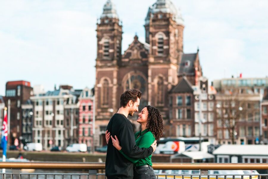 Amsterdam: Professional photoshoot at Centraal Station - Practical Advice Before You Book
