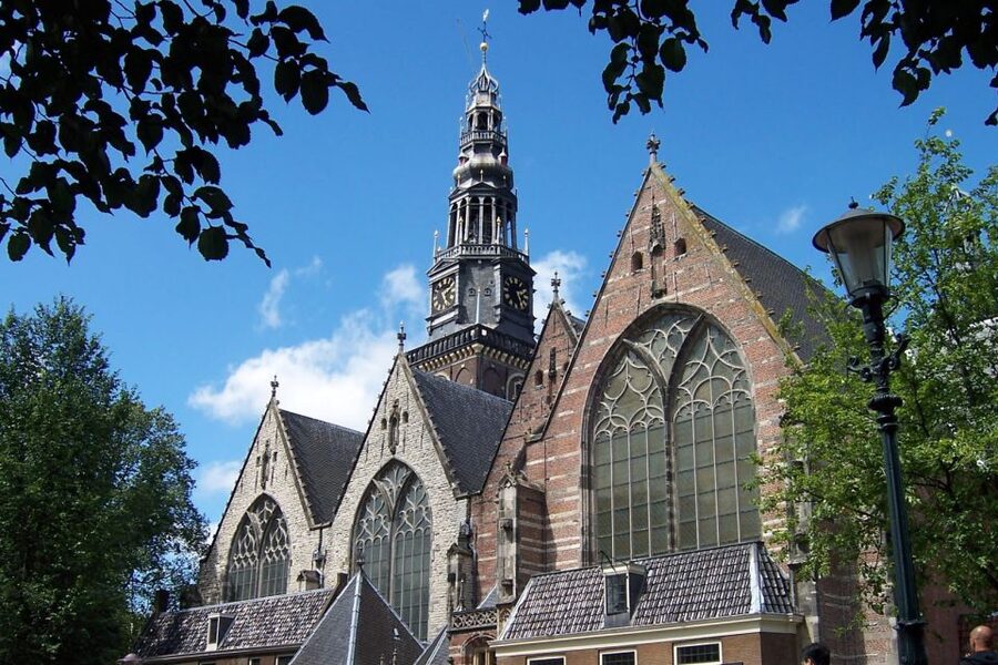 Amsterdam: Red Light District 1-hour Smartphone Audio Tour - Café In’t Aepjen and Stories from Old Amsterdam